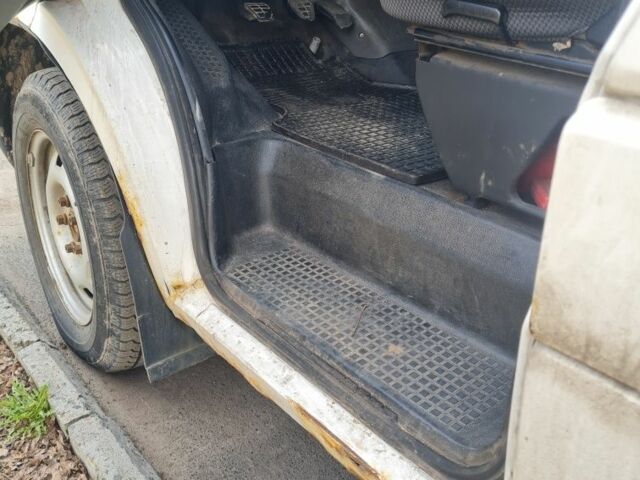 Білий Фольксваген Transporter, об'ємом двигуна 1.9 л та пробігом 255 тис. км за 4000 $, фото 2 на Automoto.ua