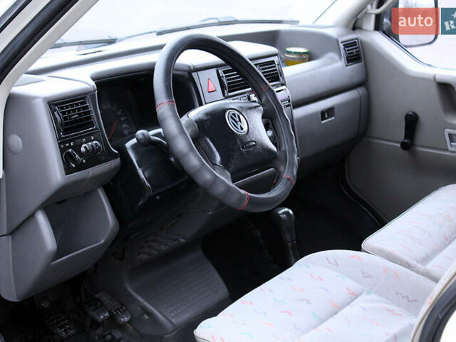 Белый Фольксваген Transporter, объемом двигателя 2.46 л и пробегом 324 тыс. км за 6500 $, фото 12 на Automoto.ua