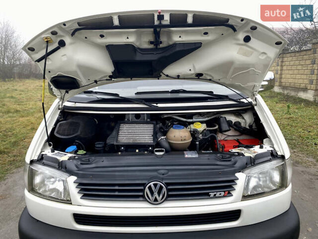 Белый Фольксваген Transporter, объемом двигателя 2.5 л и пробегом 394 тыс. км за 6500 $, фото 42 на Automoto.ua