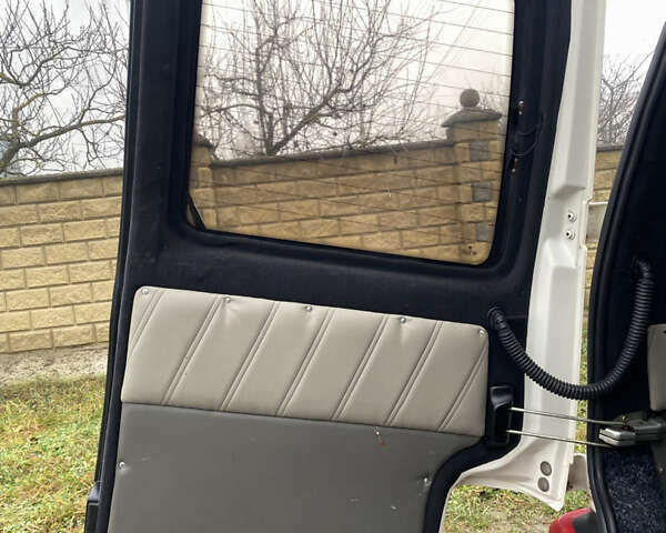 Белый Фольксваген Transporter, объемом двигателя 2.5 л и пробегом 394 тыс. км за 6500 $, фото 46 на Automoto.ua