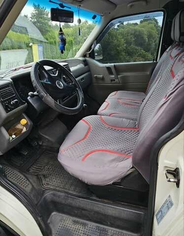 Белый Фольксваген Transporter, объемом двигателя 2.4 л и пробегом 439 тыс. км за 6300 $, фото 14 на Automoto.ua