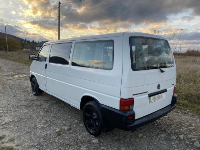 Белый Фольксваген Transporter, объемом двигателя 2.5 л и пробегом 400 тыс. км за 5150 $, фото 2 на Automoto.ua