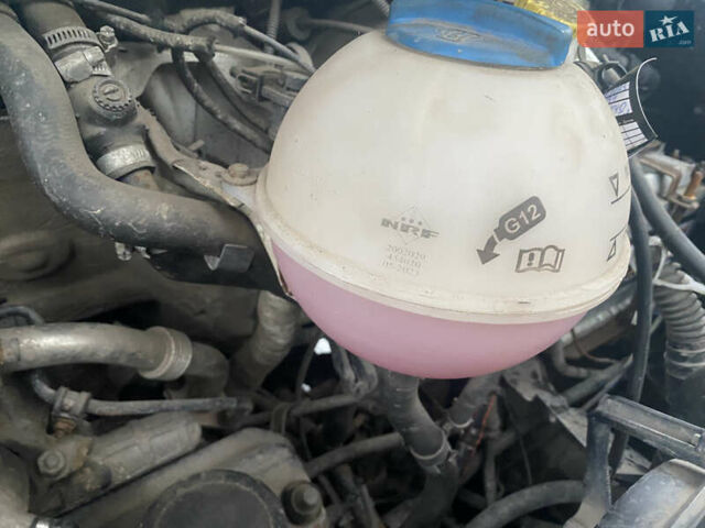 Белый Фольксваген Transporter, объемом двигателя 1.9 л и пробегом 350 тыс. км за 6000 $, фото 9 на Automoto.ua