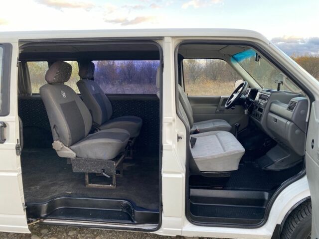 Белый Фольксваген Transporter, объемом двигателя 2.5 л и пробегом 400 тыс. км за 5150 $, фото 11 на Automoto.ua