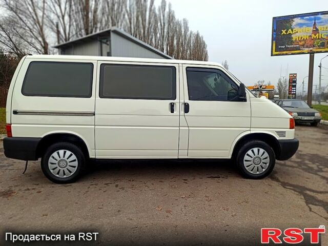 Белый Фольксваген Transporter, объемом двигателя 1.9 л и пробегом 400 тыс. км за 5999 $, фото 3 на Automoto.ua