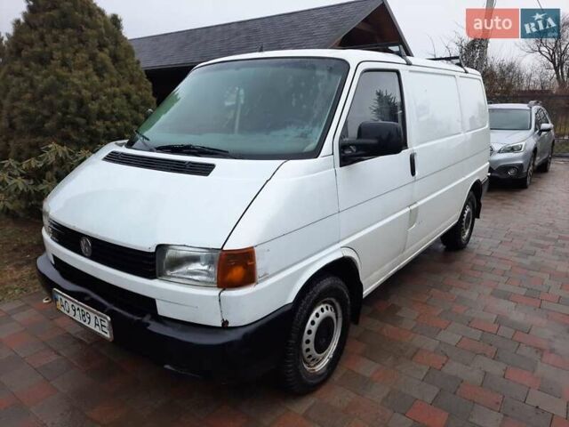 Белый Фольксваген Transporter, объемом двигателя 2.5 л и пробегом 486 тыс. км за 4500 $, фото 1 на Automoto.ua