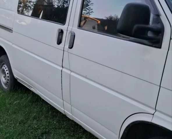 Білий Фольксваген Transporter, об'ємом двигуна 2.4 л та пробігом 502 тис. км за 4500 $, фото 5 на Automoto.ua