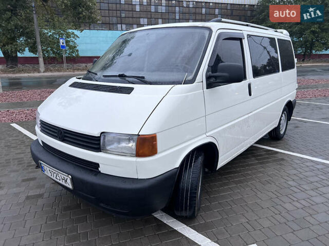 Белый Фольксваген Transporter, объемом двигателя 2.5 л и пробегом 560 тыс. км за 5500 $, фото 1 на Automoto.ua