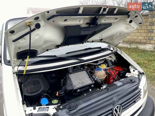 Белый Фольксваген Transporter, объемом двигателя 2.5 л и пробегом 394 тыс. км за 6500 $, фото 41 на Automoto.ua