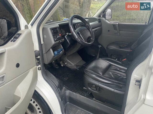 Белый Фольксваген Transporter, объемом двигателя 1.9 л и пробегом 350 тыс. км за 6000 $, фото 2 на Automoto.ua