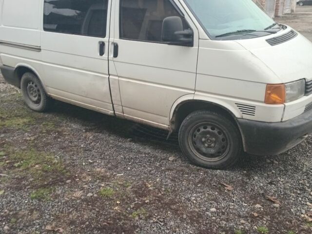 Белый Фольксваген Transporter, объемом двигателя 1 л и пробегом 325 тыс. км за 3200 $, фото 3 на Automoto.ua