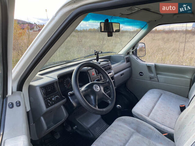 Белый Фольксваген Transporter, объемом двигателя 2.5 л и пробегом 400 тыс. км за 4950 $, фото 9 на Automoto.ua