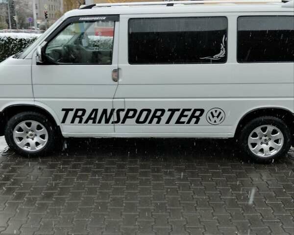 Білий Фольксваген Transporter, об'ємом двигуна 2.5 л та пробігом 370 тис. км за 7500 $, фото 1 на Automoto.ua