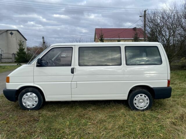 Білий Фольксваген Transporter, об'ємом двигуна 2.5 л та пробігом 278 тис. км за 5999 $, фото 2 на Automoto.ua