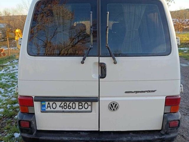 Белый Фольксваген Transporter, объемом двигателя 1.9 л и пробегом 380 тыс. км за 3800 $, фото 4 на Automoto.ua