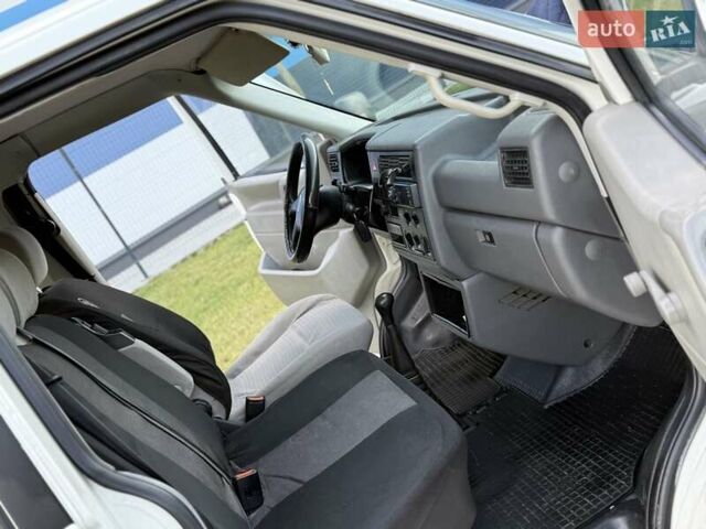 Белый Фольксваген Transporter, объемом двигателя 2.46 л и пробегом 592 тыс. км за 5400 $, фото 56 на Automoto.ua