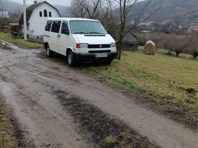 Білий Фольксваген Transporter, об'ємом двигуна 2.5 л та пробігом 516 тис. км за 5500 $, фото 1 на Automoto.ua