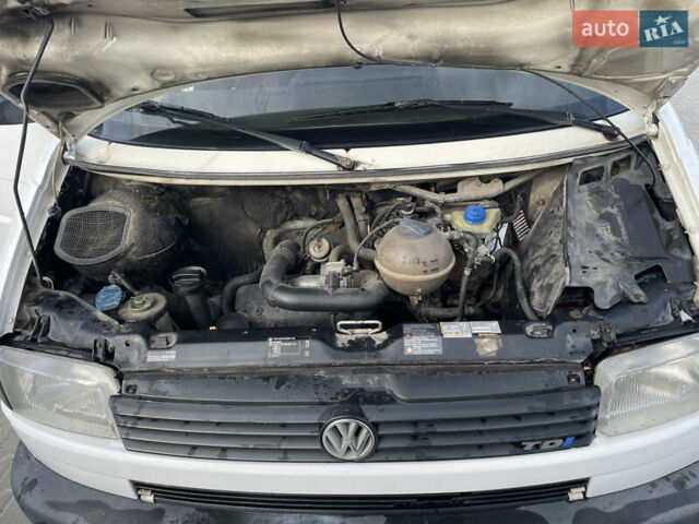 Белый Фольксваген Transporter, объемом двигателя 2.46 л и пробегом 391 тыс. км за 5499 $, фото 13 на Automoto.ua