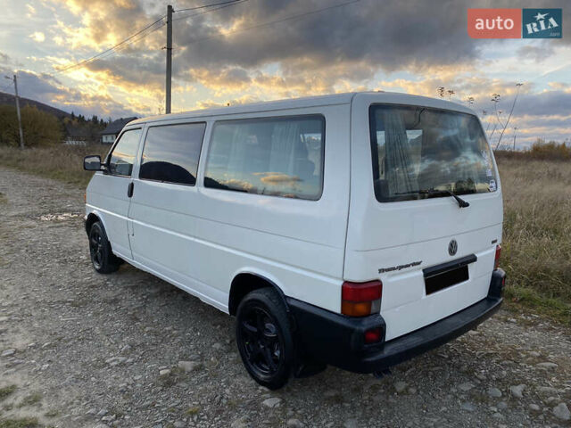 Белый Фольксваген Transporter, объемом двигателя 2.5 л и пробегом 400 тыс. км за 4950 $, фото 2 на Automoto.ua
