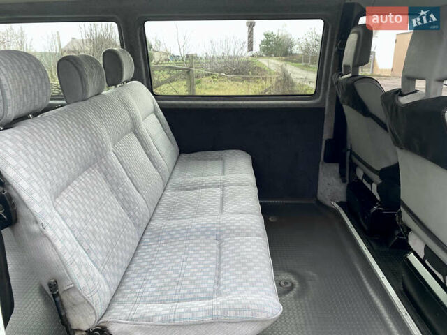 Білий Фольксваген Transporter, об'ємом двигуна 2.5 л та пробігом 278 тис. км за 5999 $, фото 64 на Automoto.ua