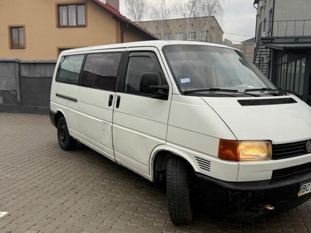Белый Фольксваген Transporter, объемом двигателя 2.4 л и пробегом 599 тыс. км за 5932 $, фото 1 на Automoto.ua