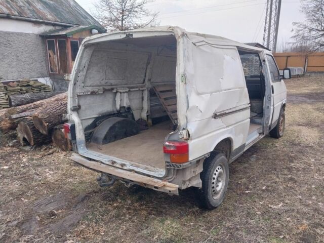 Білий Фольксваген Transporter, об'ємом двигуна 2 л та пробігом 379 тис. км за 1664 $, фото 2 на Automoto.ua