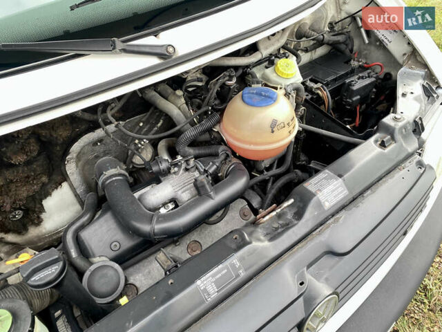 Білий Фольксваген Transporter, об'ємом двигуна 2.5 л та пробігом 278 тис. км за 5999 $, фото 39 на Automoto.ua