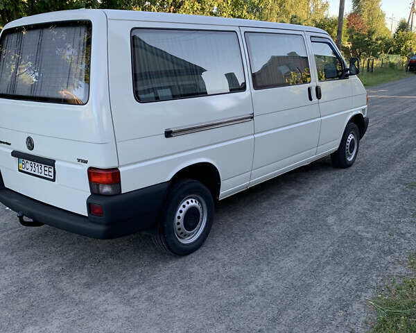 Белый Фольксваген Transporter, объемом двигателя 2.5 л и пробегом 400 тыс. км за 6700 $, фото 3 на Automoto.ua