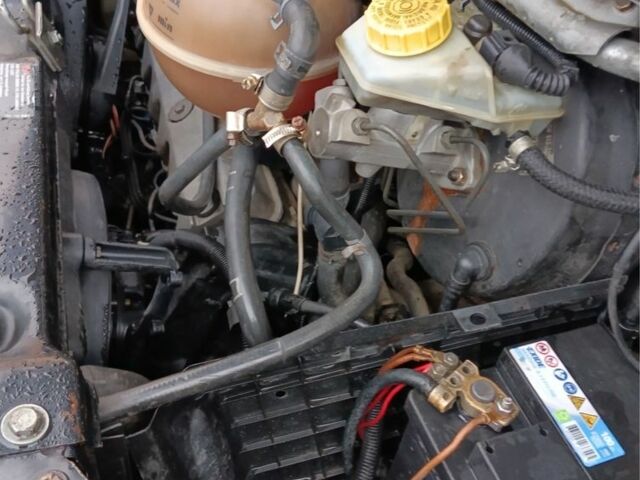 Білий Фольксваген Transporter, об'ємом двигуна 2.5 л та пробігом 516 тис. км за 5500 $, фото 2 на Automoto.ua