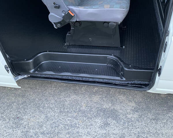 Белый Фольксваген Transporter, объемом двигателя 2.5 л и пробегом 400 тыс. км за 6700 $, фото 20 на Automoto.ua