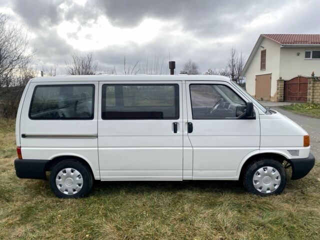Білий Фольксваген Transporter, об'ємом двигуна 2.5 л та пробігом 278 тис. км за 5999 $, фото 11 на Automoto.ua