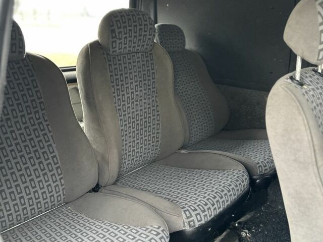 Білий Фольксваген Transporter, об'ємом двигуна 2.5 л та пробігом 390 тис. км за 4450 $, фото 9 на Automoto.ua