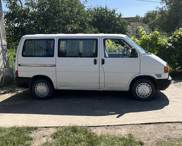 Белый Фольксваген Transporter, объемом двигателя 1.9 л и пробегом 277 тыс. км за 6000 $, фото 1 на Automoto.ua