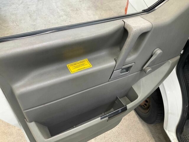 Белый Фольксваген Transporter, объемом двигателя 2.5 л и пробегом 183 тыс. км за 5219 $, фото 20 на Automoto.ua