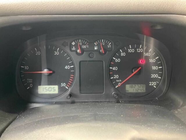 Белый Фольксваген Transporter, объемом двигателя 2.5 л и пробегом 183 тыс. км за 5219 $, фото 12 на Automoto.ua