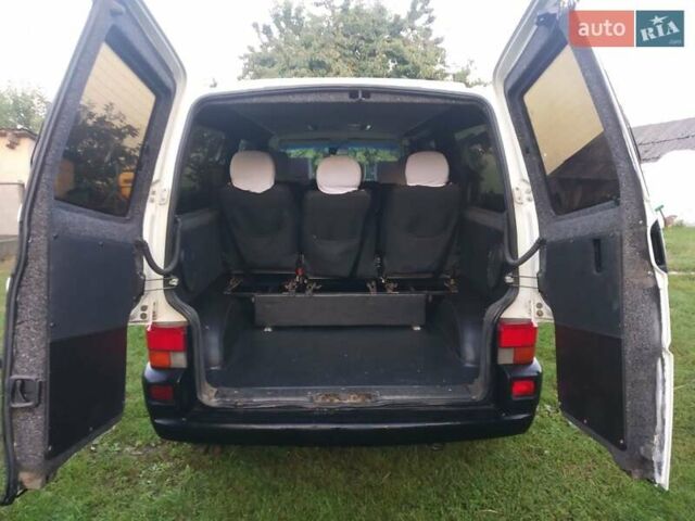 Білий Фольксваген Transporter, об'ємом двигуна 2.5 л та пробігом 480 тис. км за 7400 $, фото 9 на Automoto.ua