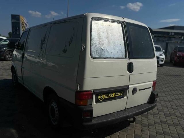 Білий Фольксваген Transporter, об'ємом двигуна 2.4 л та пробігом 300 тис. км за 4300 $, фото 4 на Automoto.ua