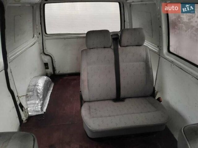 Білий Фольксваген Transporter, об'ємом двигуна 1.9 л та пробігом 394 тис. км за 6500 $, фото 2 на Automoto.ua