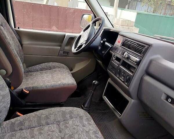 Белый Фольксваген Transporter, объемом двигателя 2.5 л и пробегом 250 тыс. км за 5300 $, фото 2 на Automoto.ua