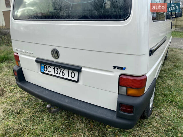 Білий Фольксваген Transporter, об'ємом двигуна 2.5 л та пробігом 278 тис. км за 5999 $, фото 14 на Automoto.ua