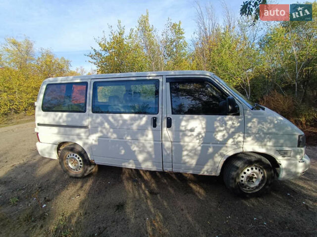 Белый Фольксваген Transporter, объемом двигателя 2.46 л и пробегом 490 тыс. км за 3900 $, фото 1 на Automoto.ua