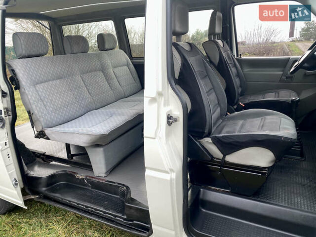 Білий Фольксваген Transporter, об'ємом двигуна 2.5 л та пробігом 278 тис. км за 5999 $, фото 56 на Automoto.ua