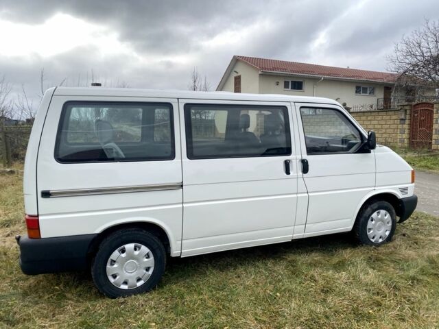 Білий Фольксваген Transporter, об'ємом двигуна 2.5 л та пробігом 278 тис. км за 5999 $, фото 10 на Automoto.ua