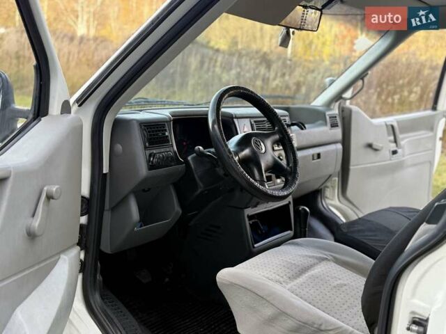 Белый Фольксваген Transporter, объемом двигателя 2.46 л и пробегом 592 тыс. км за 5400 $, фото 52 на Automoto.ua