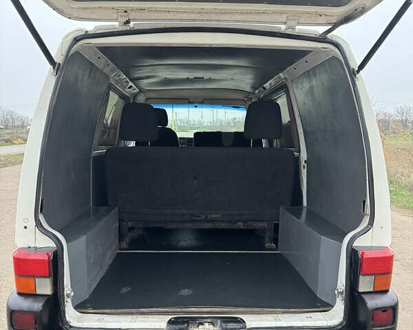 Белый Фольксваген Transporter, объемом двигателя 1.9 л и пробегом 317 тыс. км за 5500 $, фото 18 на Automoto.ua