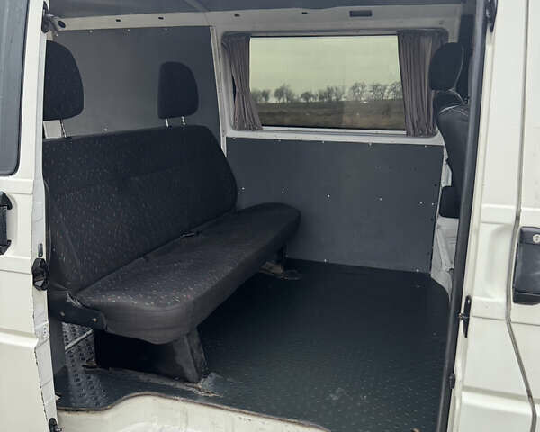 Белый Фольксваген Transporter, объемом двигателя 1.9 л и пробегом 317 тыс. км за 5500 $, фото 16 на Automoto.ua