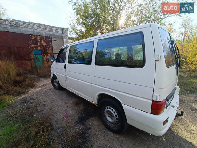 Белый Фольксваген Transporter, объемом двигателя 2.46 л и пробегом 490 тыс. км за 3900 $, фото 3 на Automoto.ua