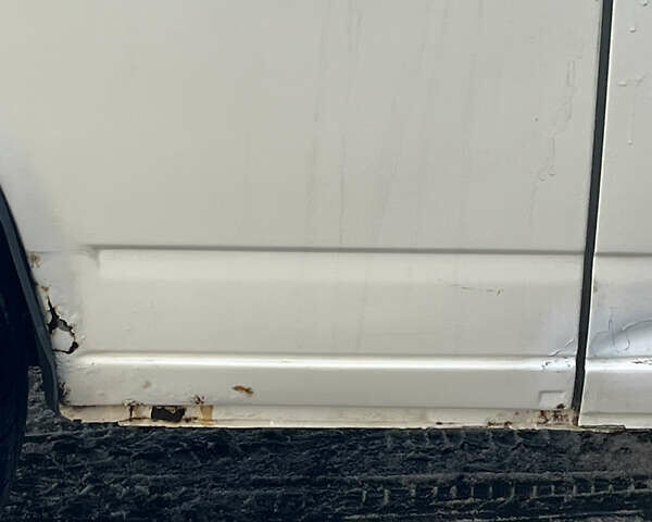 Белый Фольксваген Transporter, объемом двигателя 1.9 л и пробегом 446 тыс. км за 5500 $, фото 4 на Automoto.ua