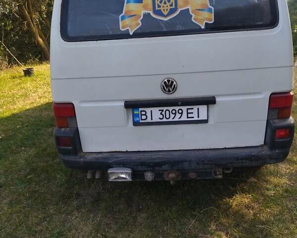 Белый Фольксваген Transporter, объемом двигателя 1.9 л и пробегом 280 тыс. км за 6000 $, фото 4 на Automoto.ua
