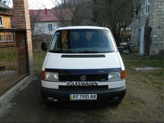 Белый Фольксваген Transporter, объемом двигателя 2.5 л и пробегом 515 тыс. км за 5500 $, фото 2 на Automoto.ua